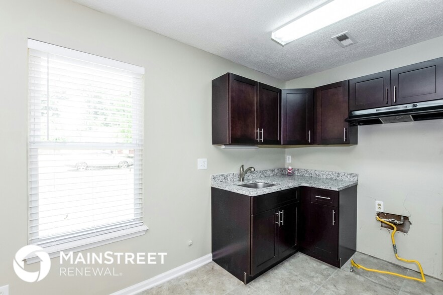 Building Photo - 6022 Woodthrush Dr