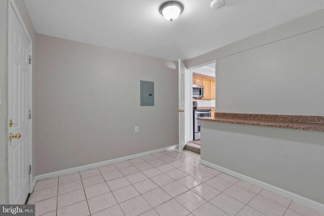 Building Photo - 1628 Wentworth Ave