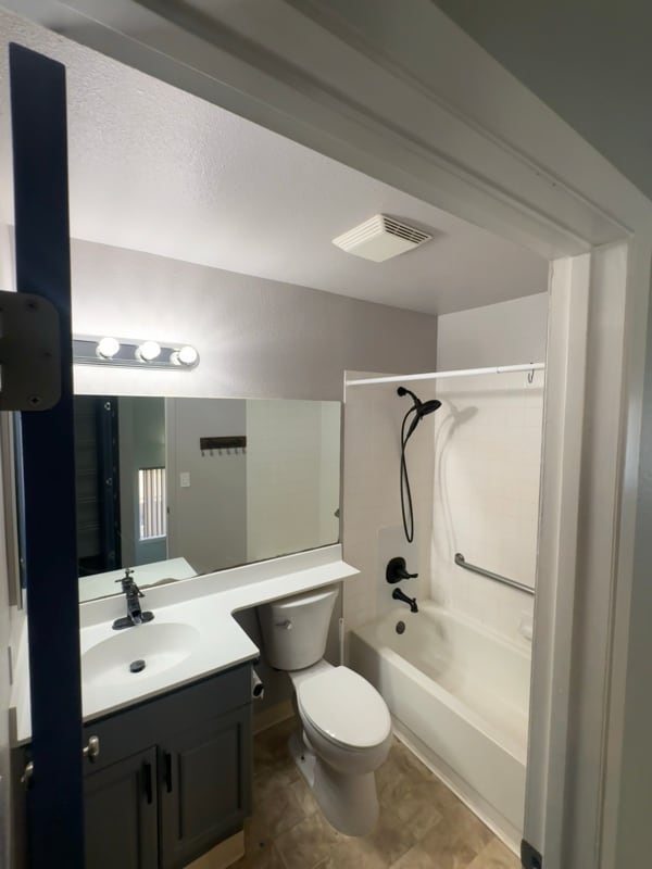 Building Photo - 87-366-366 Kulawae St