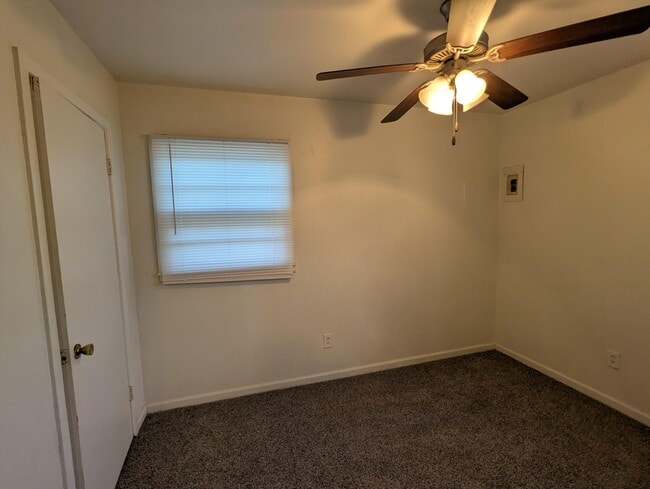 Building Photo - 2104 E 29th St