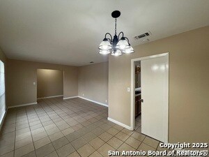 Building Photo - 7102 Glen Point Dr