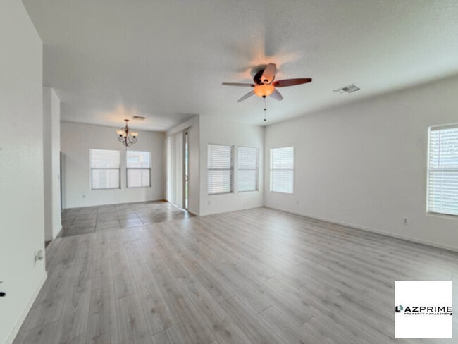 Building Photo - 7709 S 63rd Dr