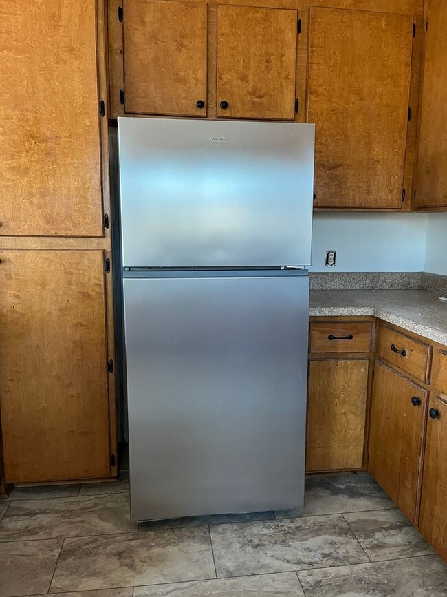 Building Photo - 209 Lincoln Ave