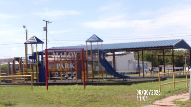 Building Photo - Mobile Home in Cache, Ok