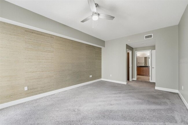 Building Photo - 100 S Eola Dr