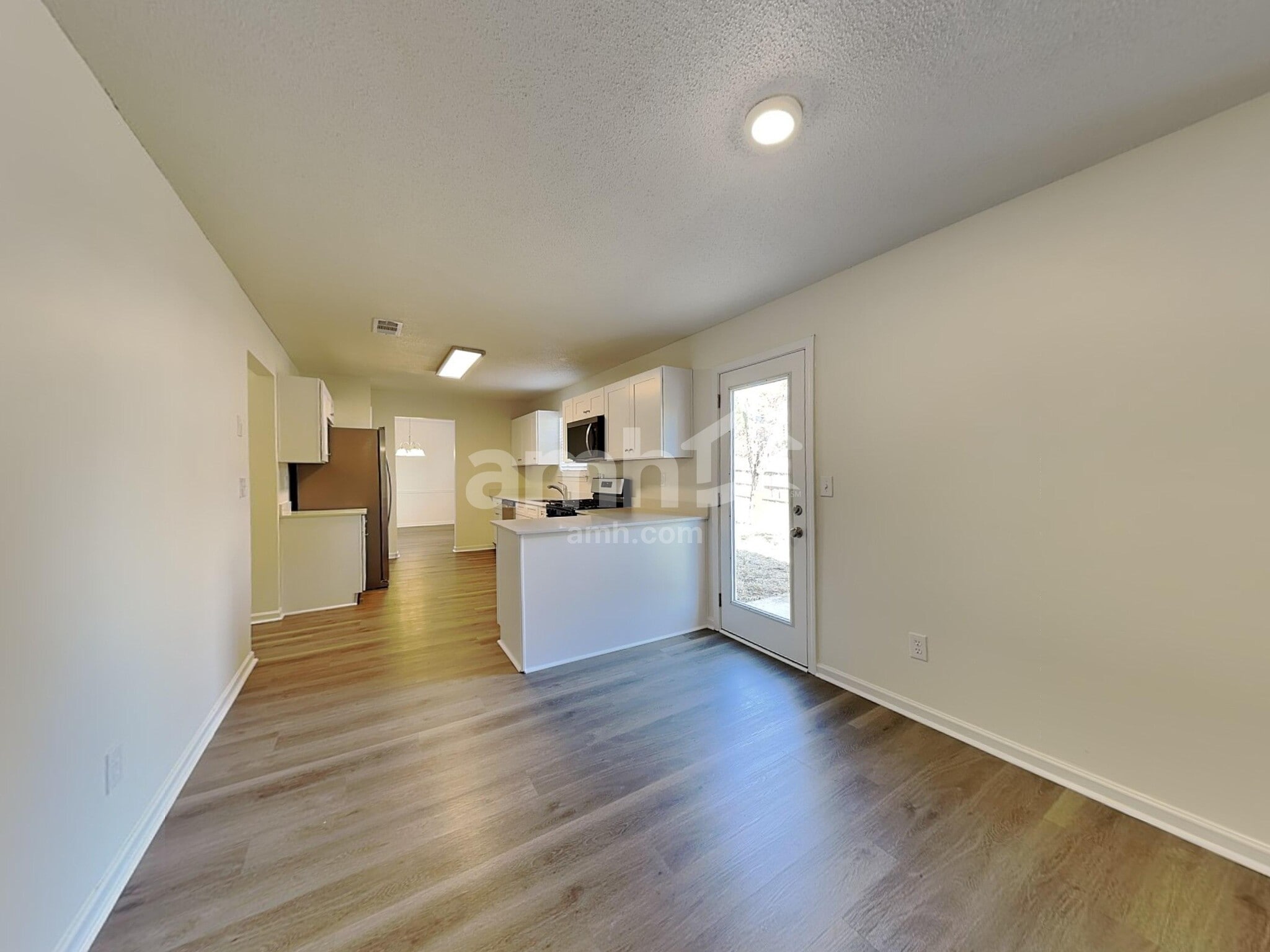 Building Photo - 6136 Swabia Ln