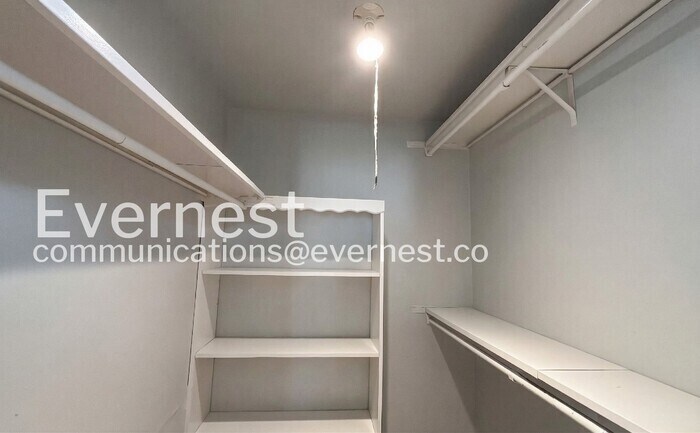 Building Photo - 16311 Paso Hondo Dr