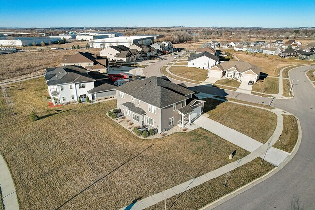 Building Photo - 6549 Pleasant Prairie Dr