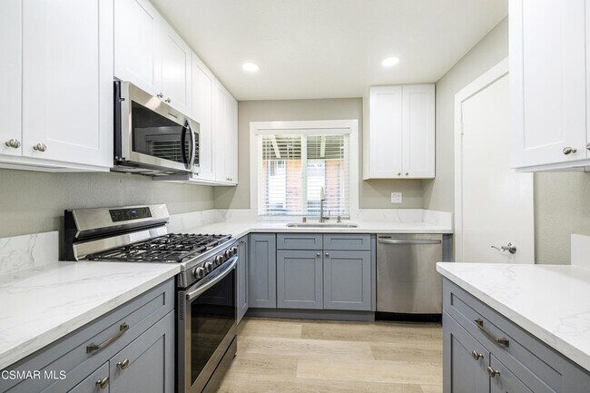 Building Photo - 31535 Lindero Canyon Rd