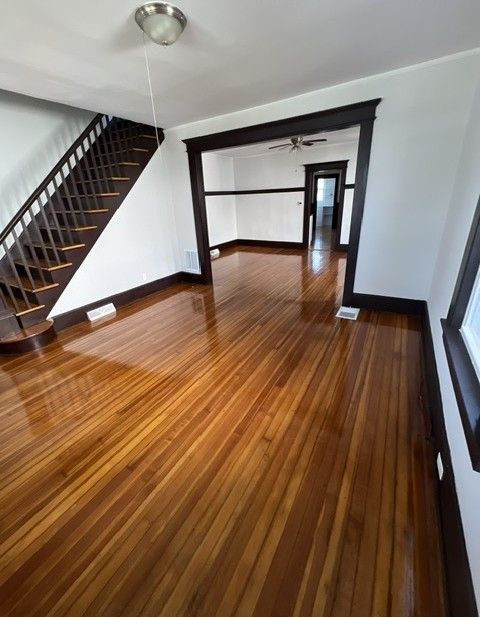 Building Photo - 48 Riverview Pl