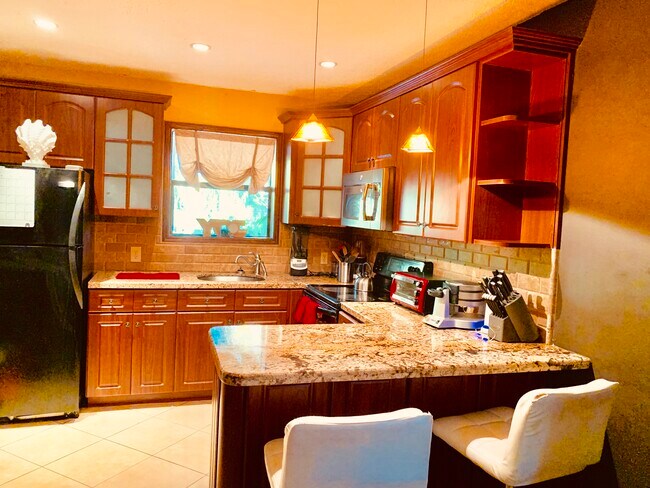 Building Photo - 109-1 SW 8th St