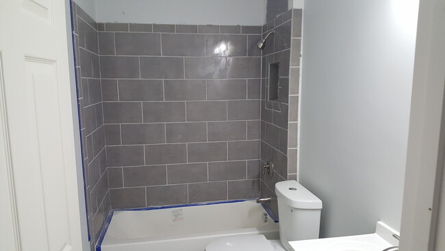 Tiled Bathroom - 96 Perry Ave