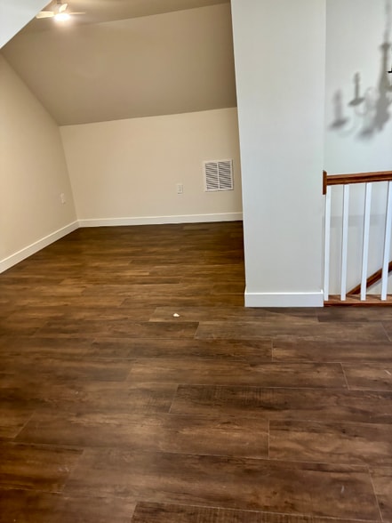 Primary Photo - 9305 Ox Rd