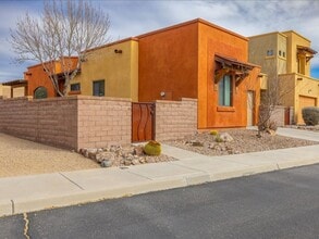 Building Photo - 3 Bedroom, 2 Bath  CORNER LOT! ELECTRIC VEHICLE CHARGING STATION!