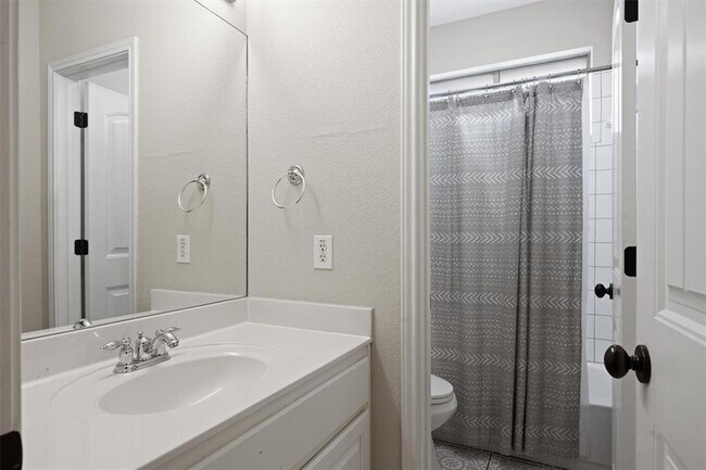 Building Photo - 11109 Claro Vista Cove