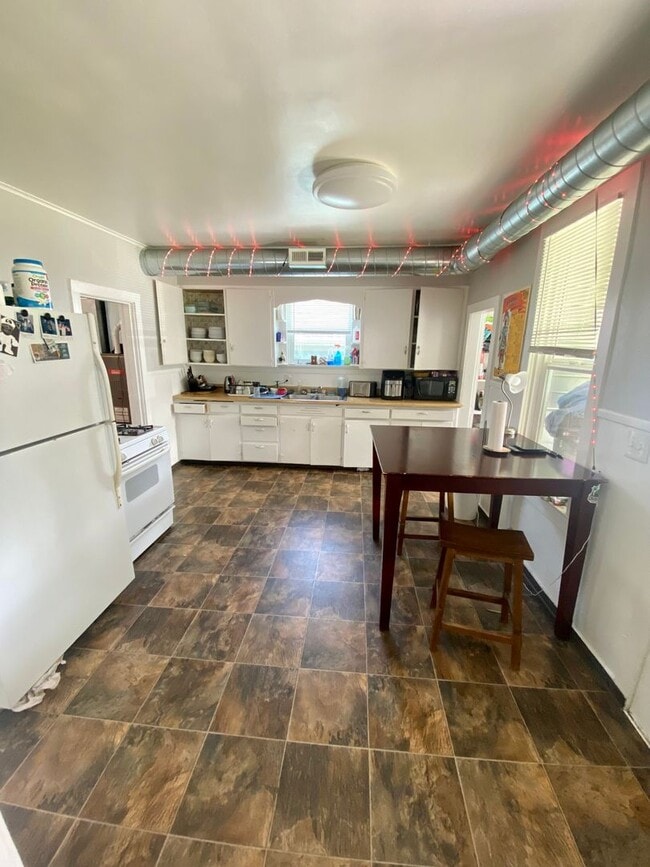 Building Photo - 1000 Billy Frank Jr. St