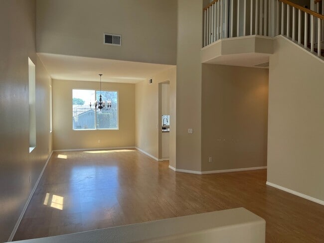 Building Photo - Paloma del Sol 4 bedroom on Cul-de-Sac
