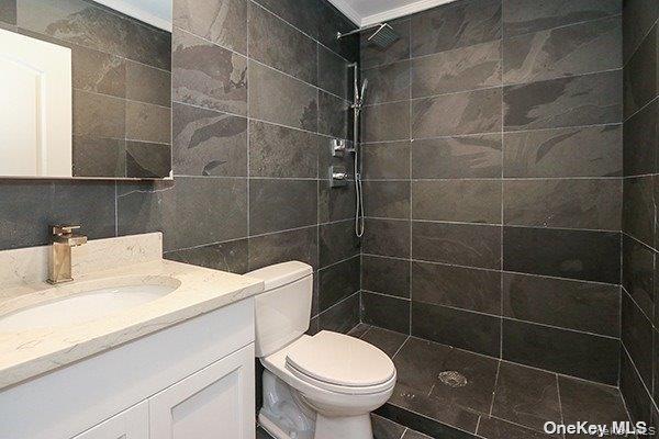 Building Photo - 1415 Old Northern Blvd