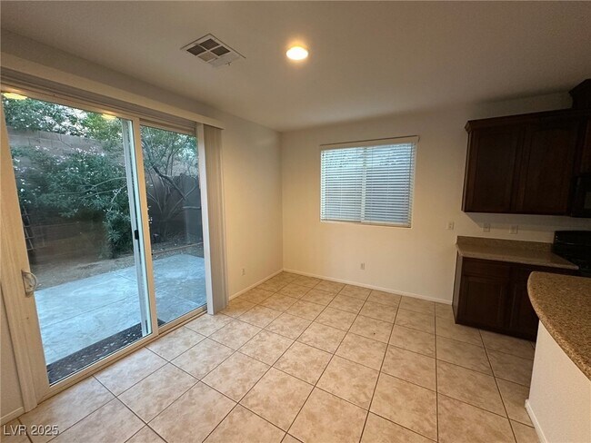 Building Photo - 972 Ambrosia Dr