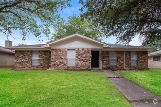 Building Photo - 512 Pine Bluff Dr