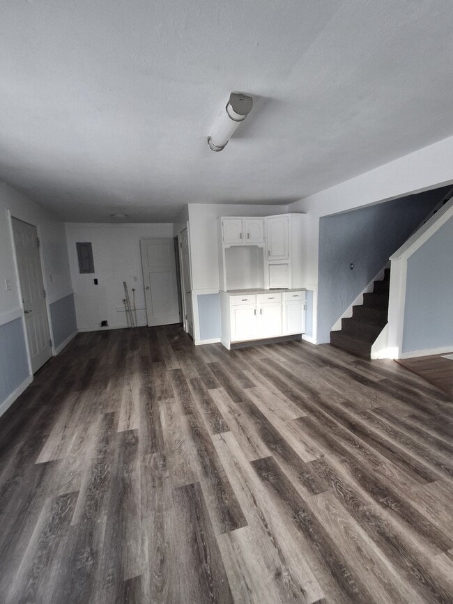 Building Photo - 833 Indiana Ave