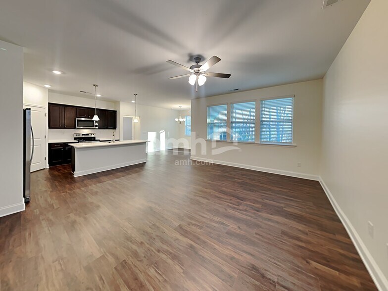 Building Photo - 7023 Garrett Ct