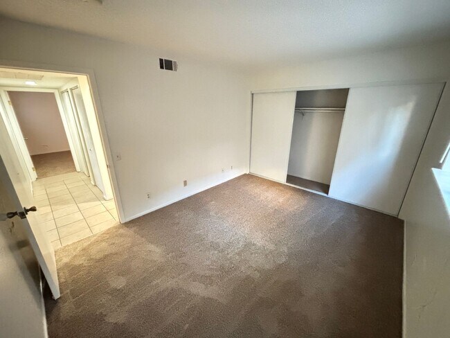 Building Photo - Charming 2BED/2BATH Condo located in Spring Oaks Community. Make the Move for Less: $300 Off Move...