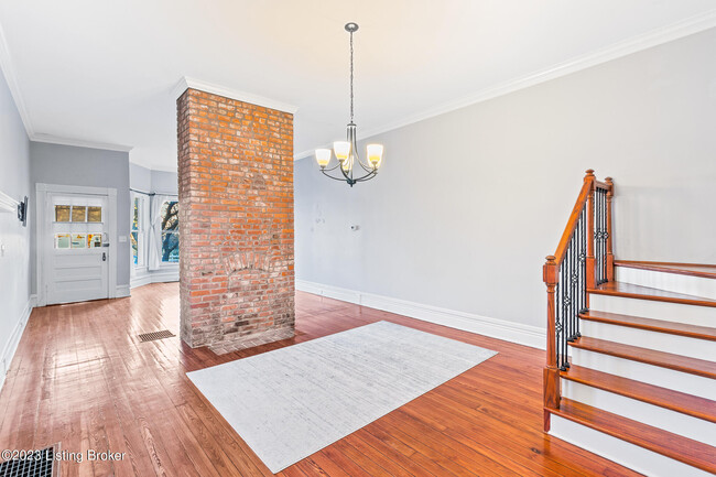 Building Photo - 2118 Longest Ave