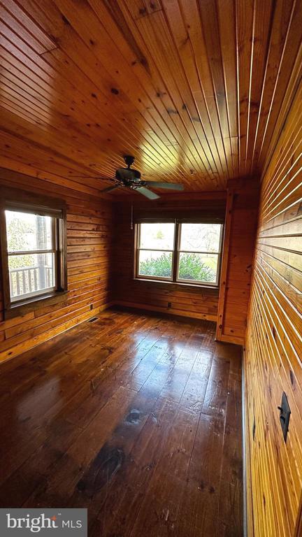 Building Photo - 18304 Hawkins Rd