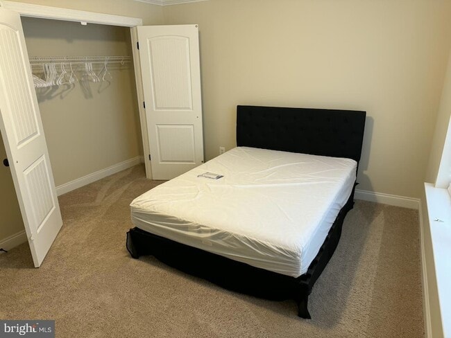 Building Photo - 7986 Benjamin Stoddert Ct