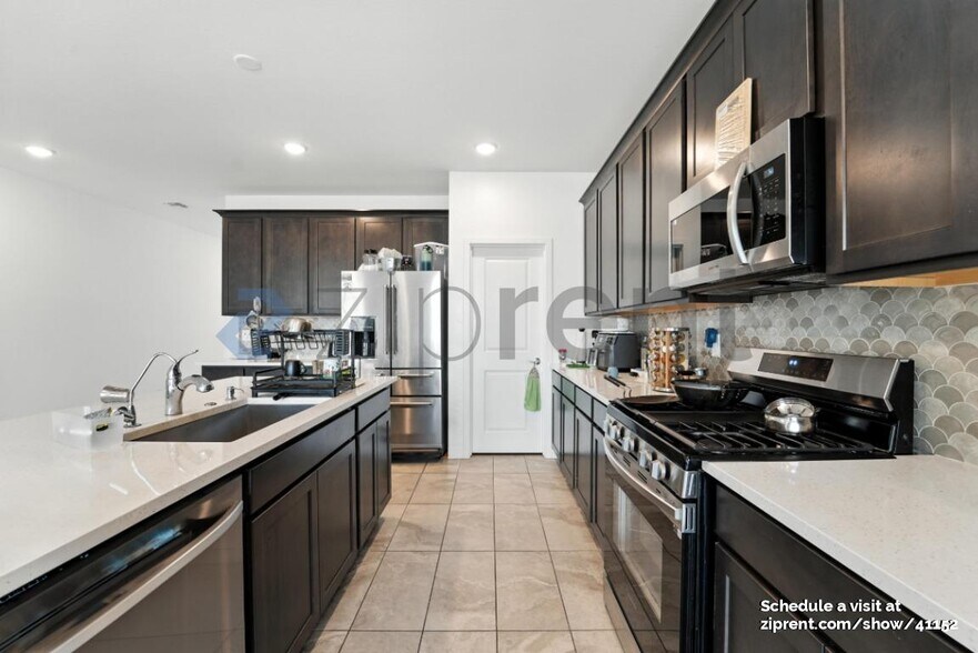 Building Photo - 3461 S 174th Ave