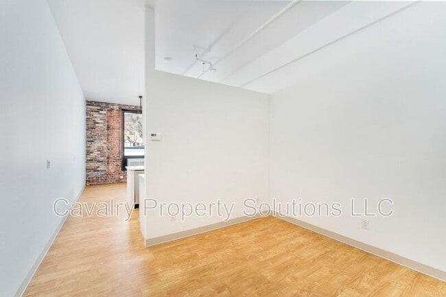 Building Photo - 1831 W Michigan St