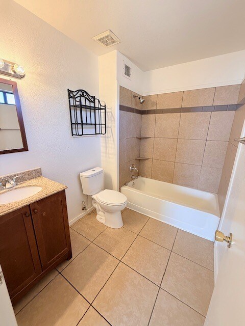 Building Photo - HOUSE FOR RENT