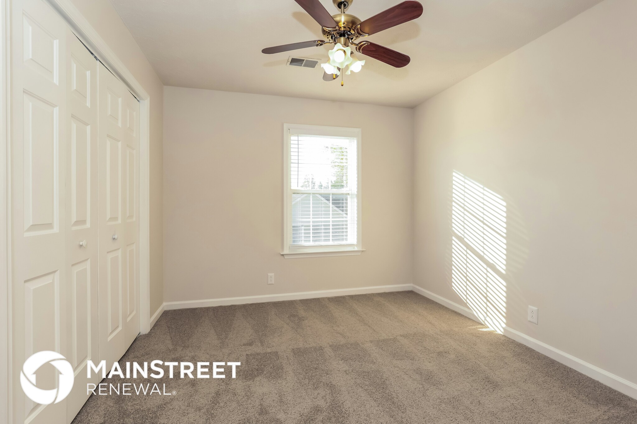 Building Photo - 120 Firelight Ct