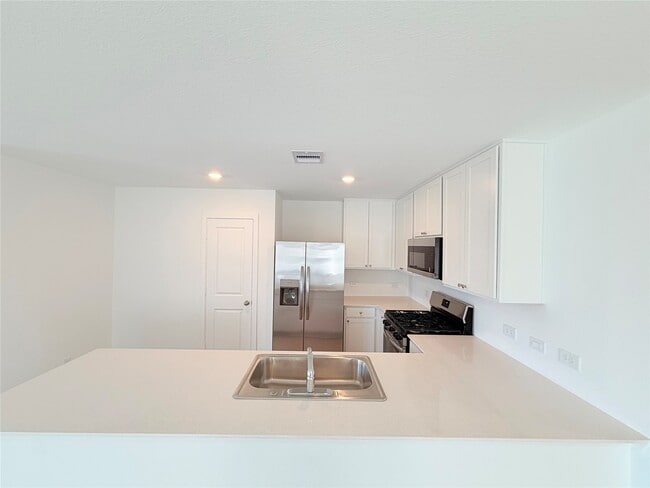 Building Photo - 9311 Speckled Trout Dr