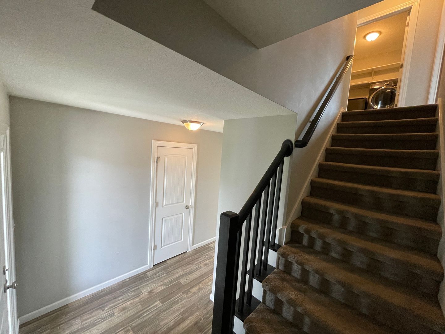 Building Photo - 15266 Delphinium Pl