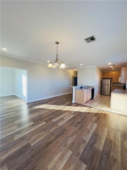 Building Photo - 5007 Towering Oaks Ave