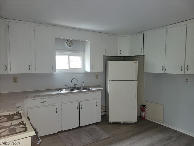 Building Photo - 1237 Overbrook Dr