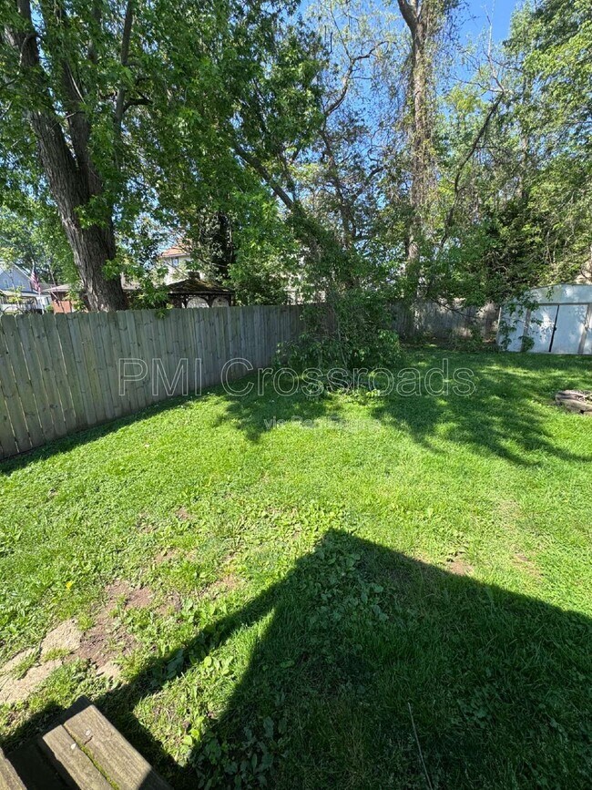 Building Photo - 2876 Hudson Dr