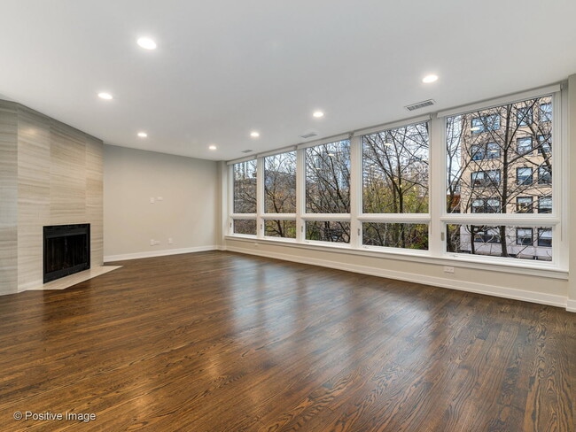 Building Photo - 1241 N Dearborn St
