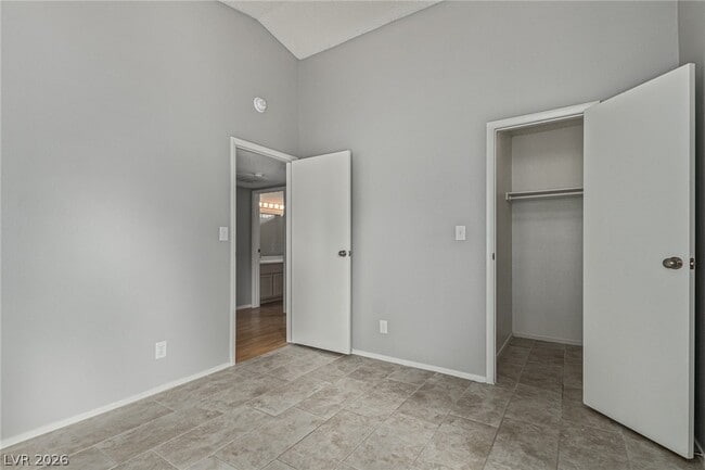 Building Photo - 2689 Rungsted St