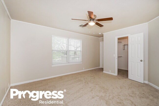 Building Photo - 930 Amber Knoll