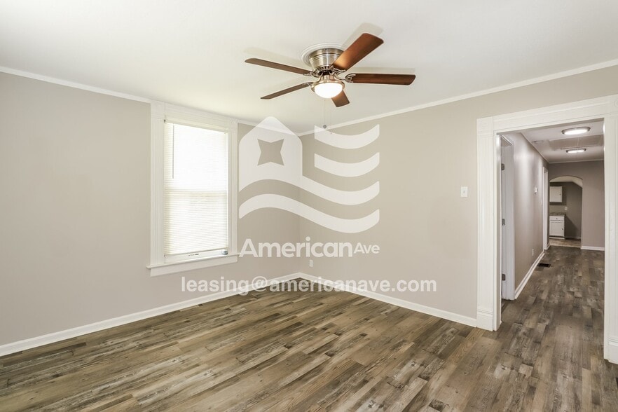 Building Photo - 624 Marion St