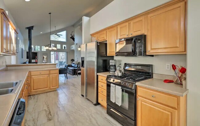 Kitchen - 210 W Cedar Ave