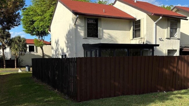 Building Photo - 10242 NW 5th Terrace