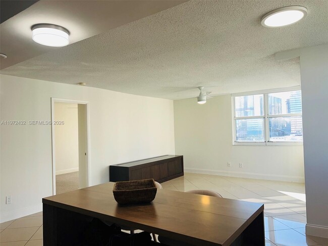 Building Photo - 770 Claughton Island Dr