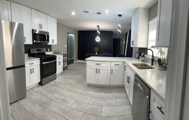 Building Photo - Beautifully Renovated, Modern Home