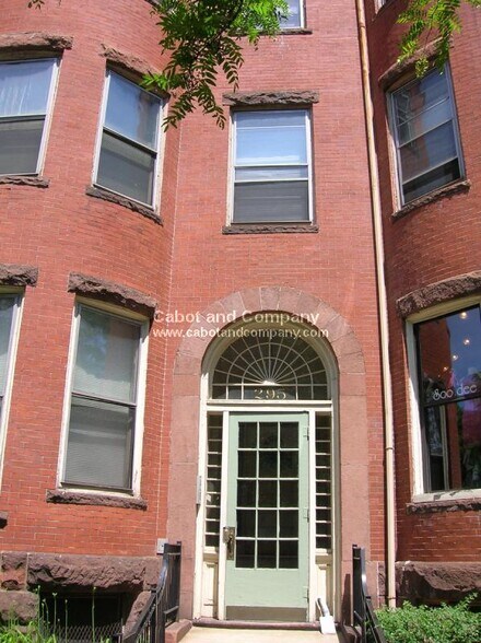 Building Photo - 295 Newbury St