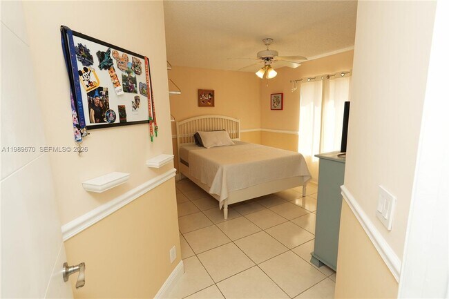 Building Photo - 3460 NW 21 St