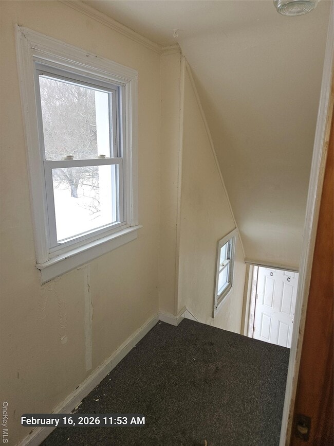 Building Photo - 118 Oak Ave